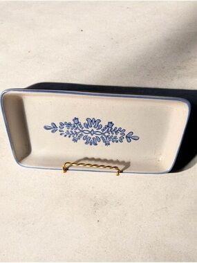 Vintage Pfaltzgraff Yorktowne stoneware cracker and relish dish tray